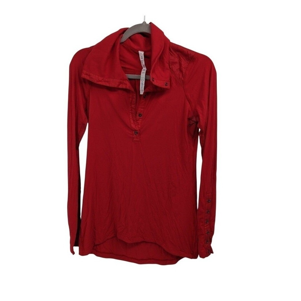 lululemon women's red‎ reflective Long Sleeve Top. Size 4